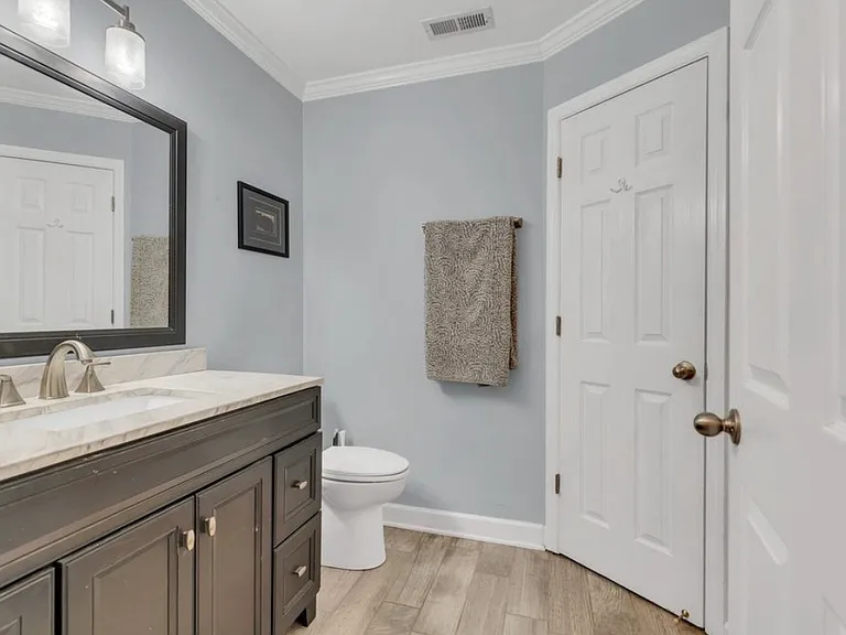 519 Snyder Ave — Photo 11