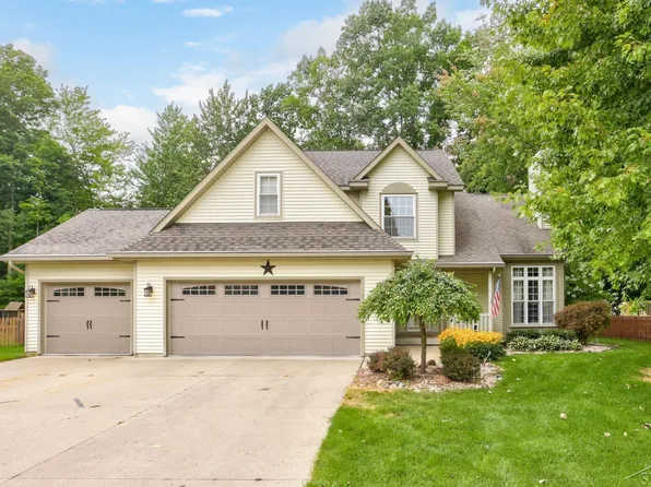 7803 Teaberry Dr, Freeland, MI 48623