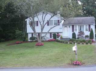 17 Grandview Rd, Billerica, MA 01821