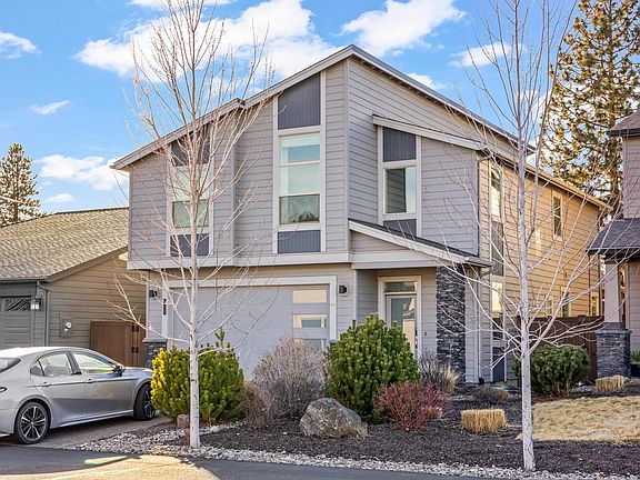 2nd image of 61108 SE Stari Most Loop