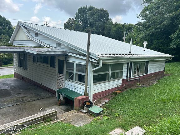 4th image of 1123 E 4th North St