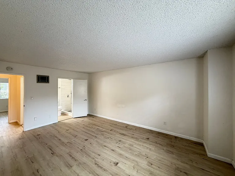 3465 Los Mochis Way — Photo 22