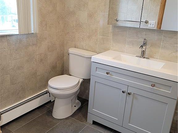 3rd image of 1520 Robertson Pl