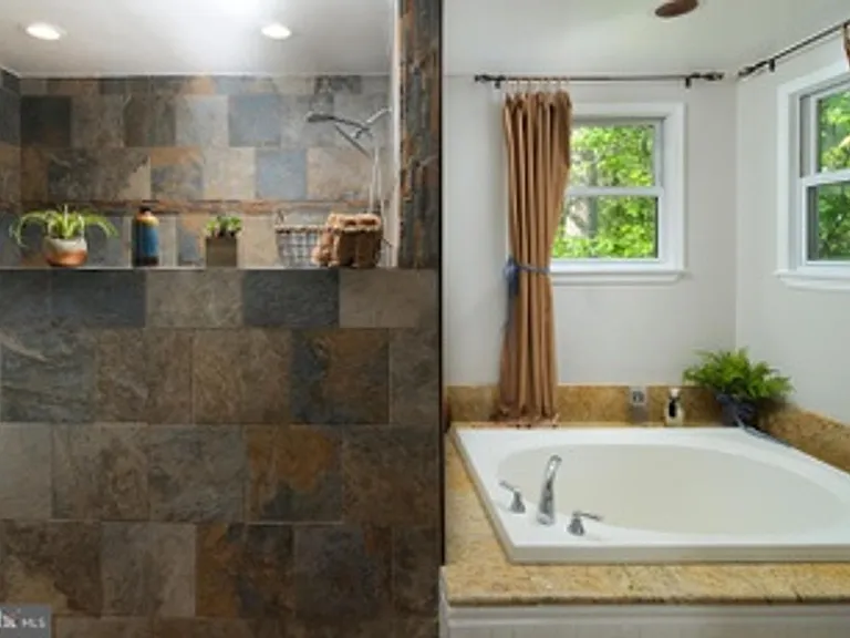 391 Windermere Dr — Photo 22