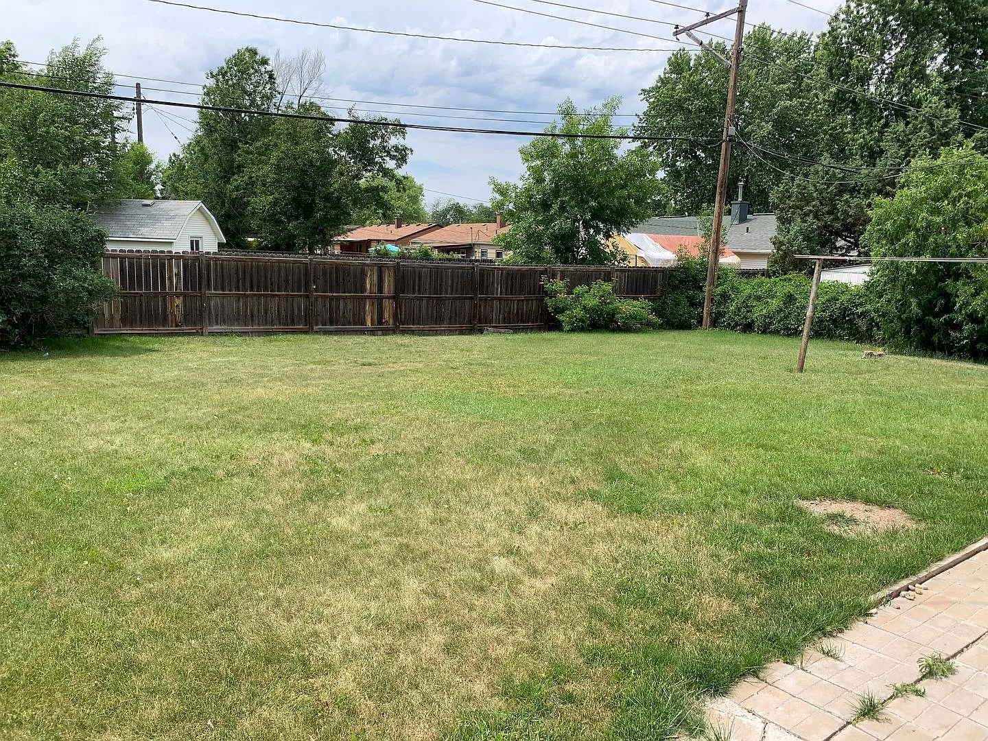 3 Bedroom, 1 Bath House for Rent — Photo 3