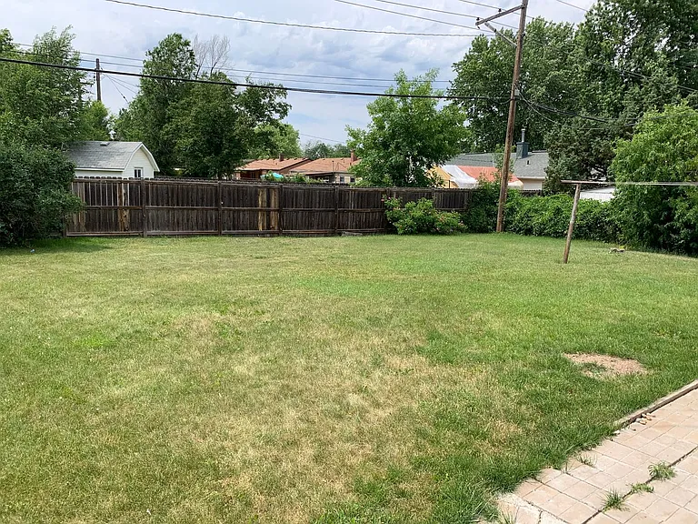 2303 Walnut Dr — Photo 3