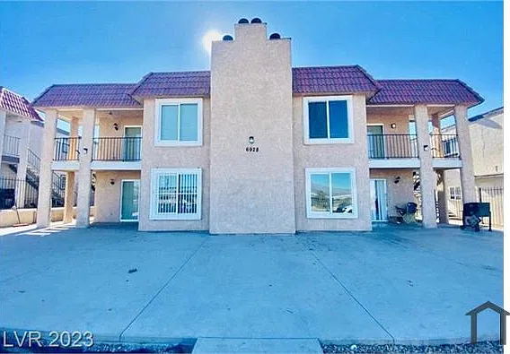 3 bed, 923 sqft, $1,500 — Photo 2