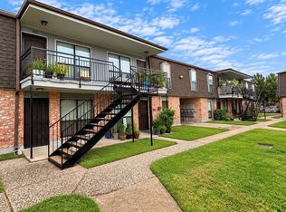 10802 Kingspoint Rd APT 313, Houston, TX 77075