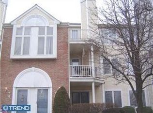 76 Catherine Ct, Levittown, PA 19057