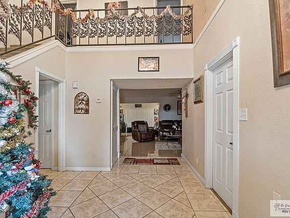 4th image of 15 Ripple Creek Cir