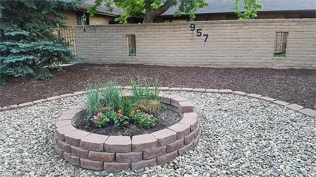 957 Roxwood Ln #C — Photo 15