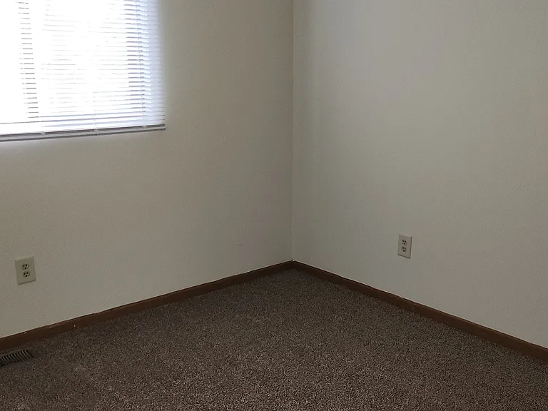 1269 Getzelman Dr #1E — Photo 8