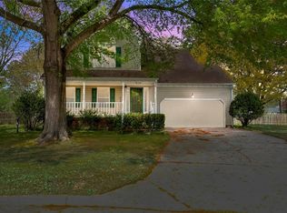702 Remington Dr, Chesapeake, VA 23322