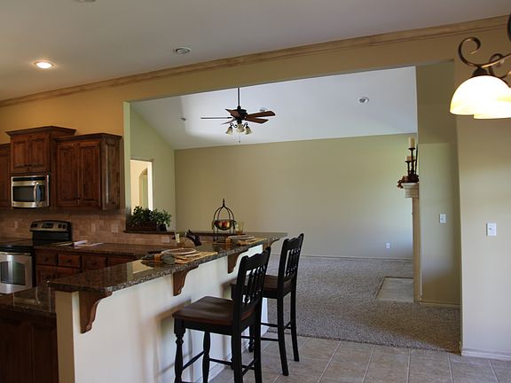 Bar in Breakfast Nook area