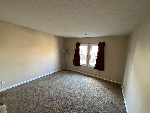 3rd image of 109 Swan Quarter Dr