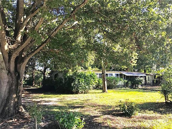 5th image of 2560 Highland Acres Dr