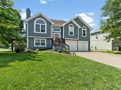 517 E Parma Way, Gardner, KS, 66030
