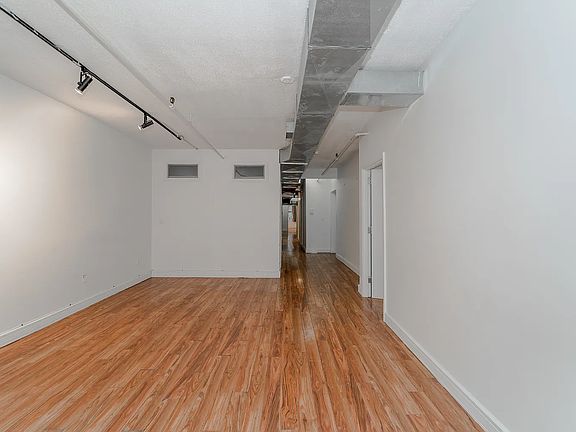 4th image of 131 W 14th St