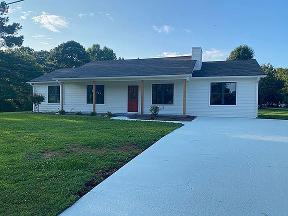 3rd image of 77 Meadows Ln