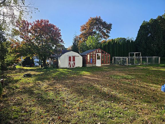 4th image of 70 Geissler Dr