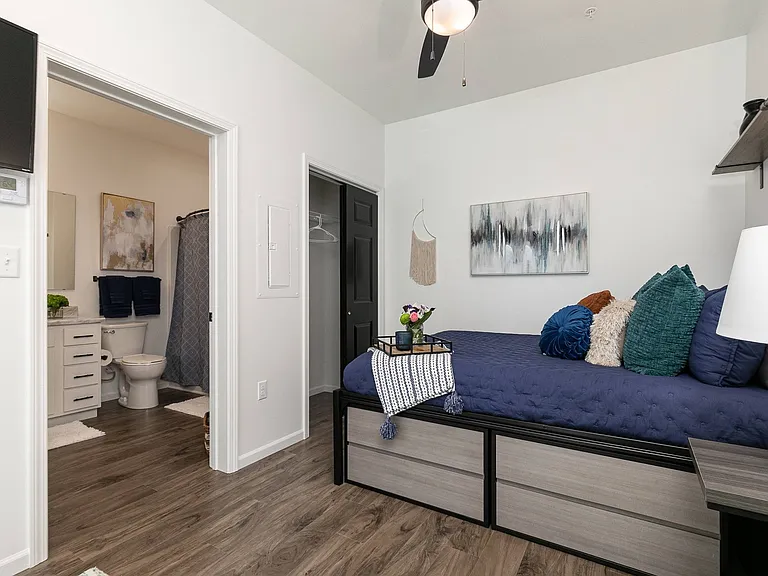 Moon City Lofts — Photo 8