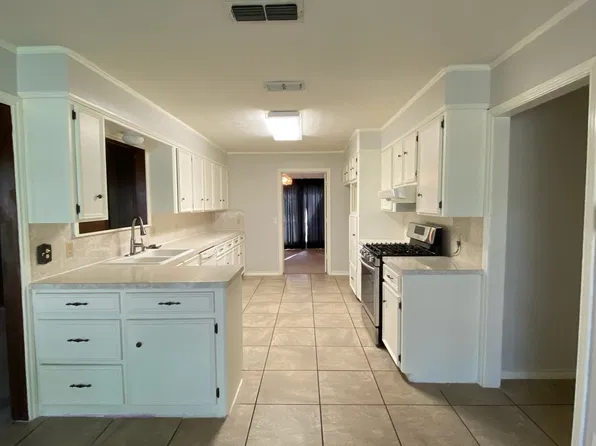 4618 Dundee Dr, Tyler, TX 75703