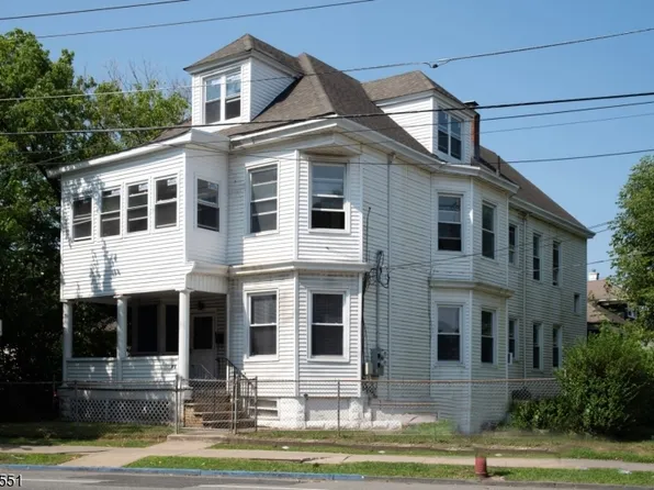 32 Vreeland Ave, Paterson City, NJ 07504