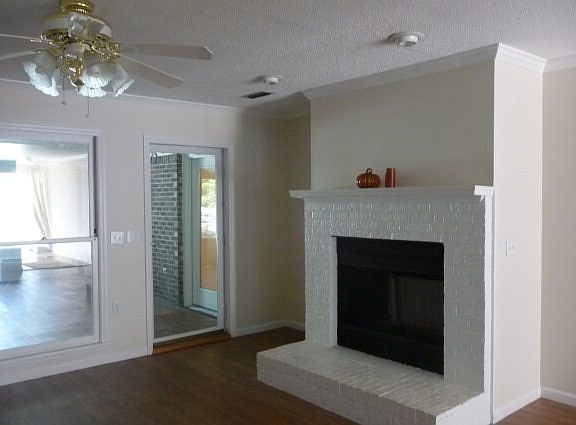 3rd image of 118 Emerald Lake Dr