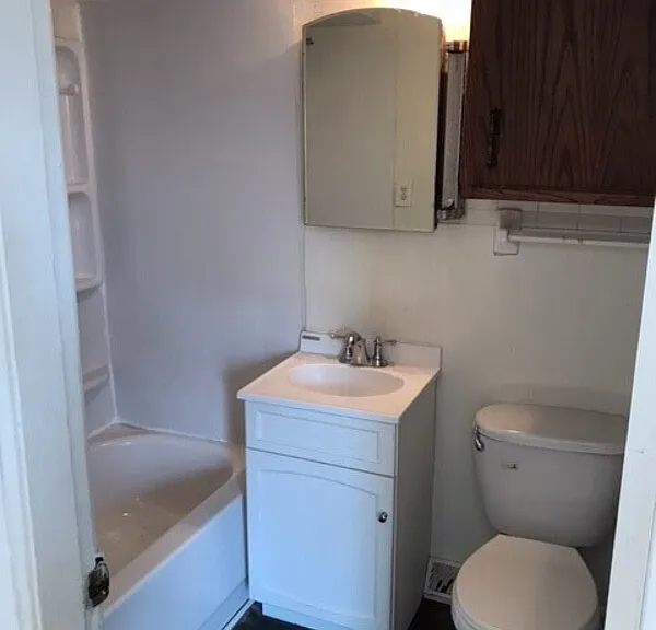 744 W Main St #1/2 — Photo 15