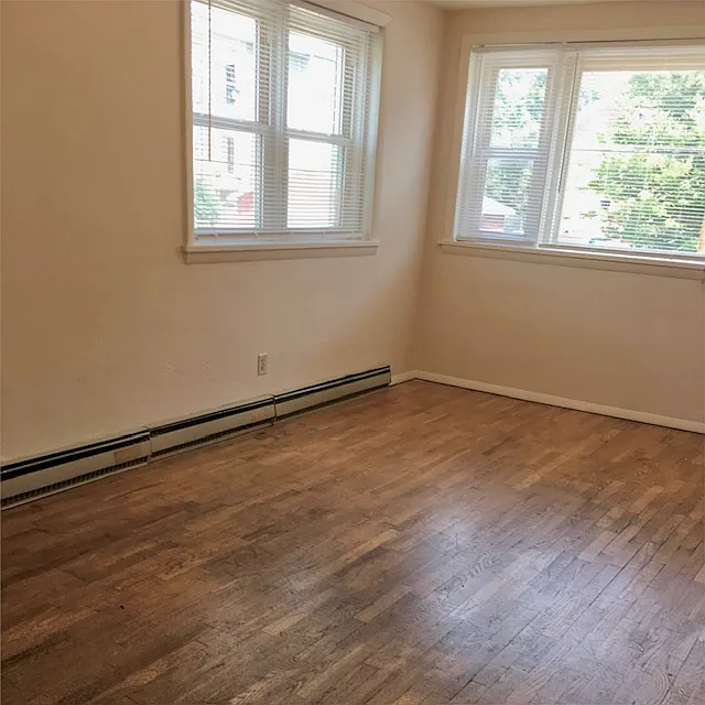 306 W. Hill St. - 8 — Photo 2