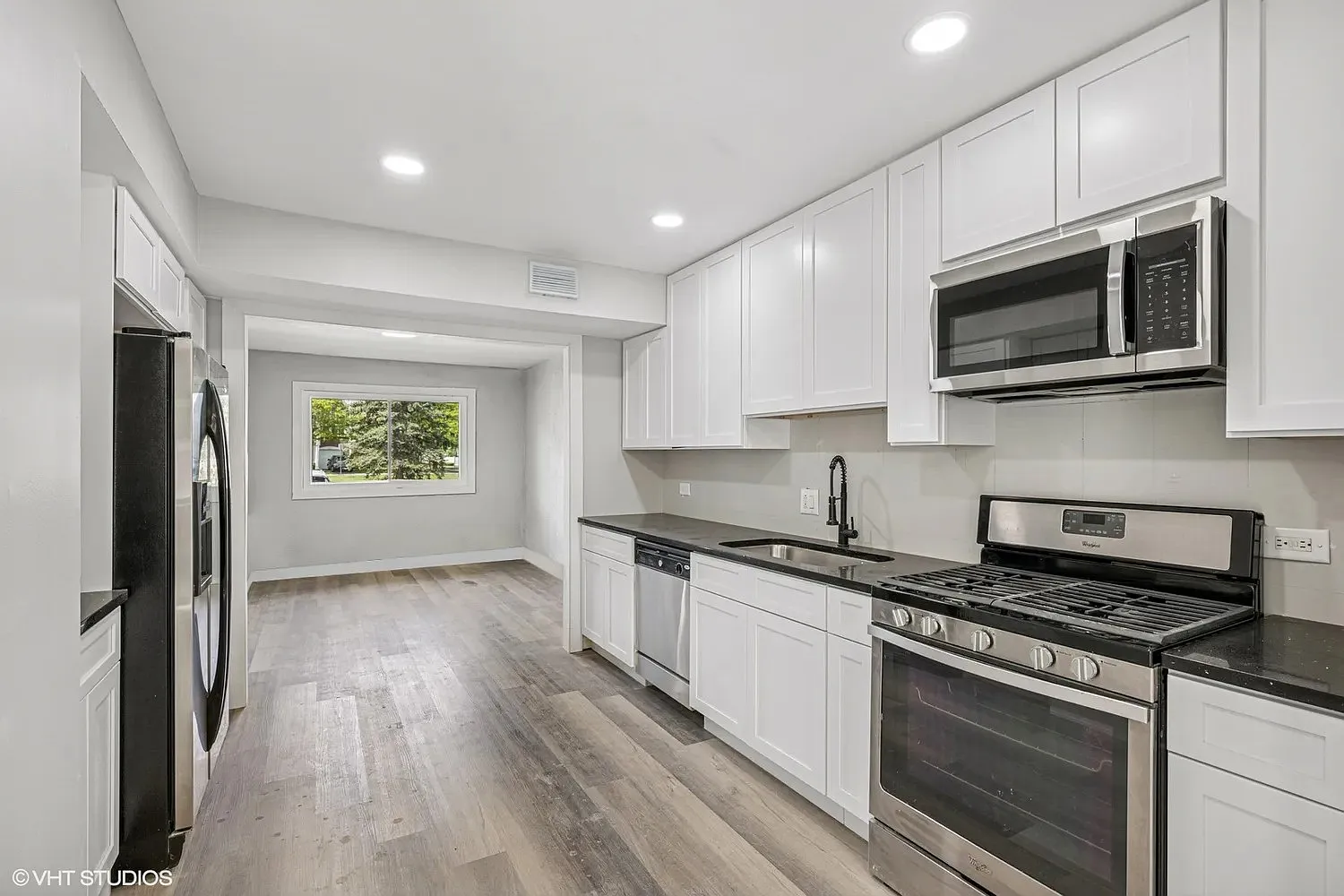 3 bed, 2.5 bath, 1536 sqft, $2,600 — Photo 3