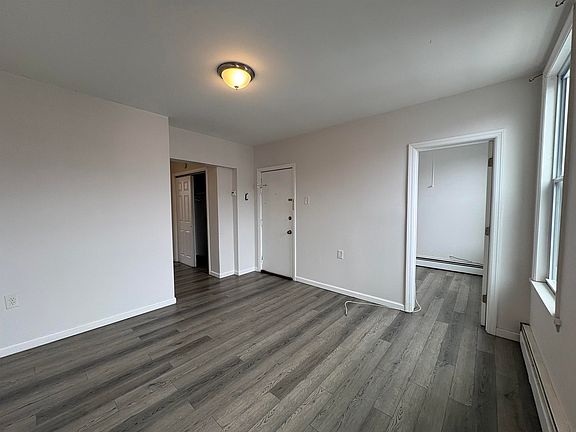 2nd image of 84 Atlantic St