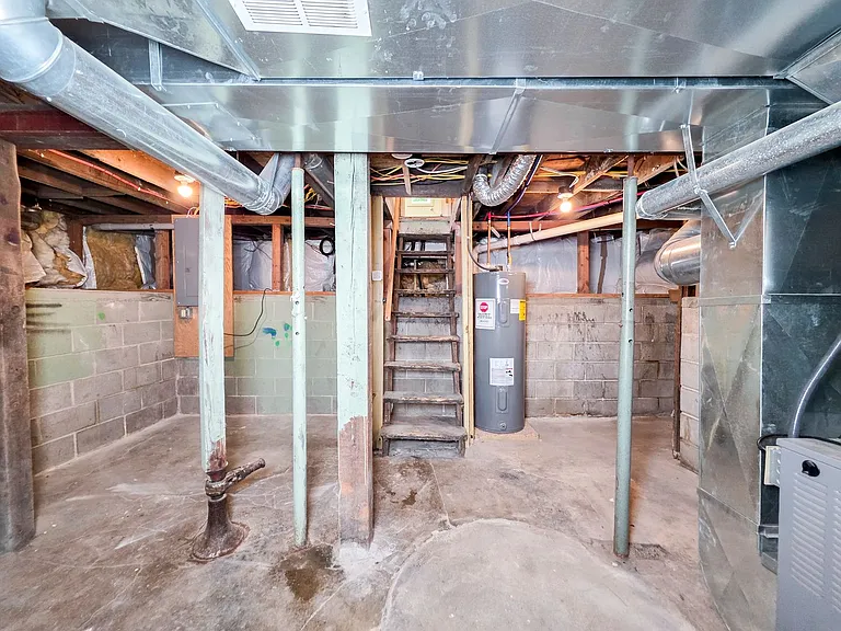 1208 Koenigstein Ave — Photo 24