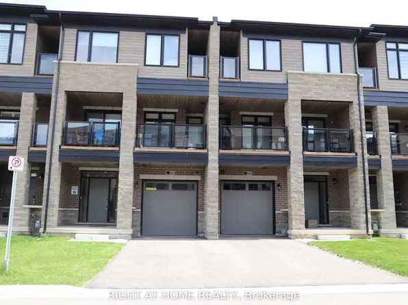 1541 Hilson Hts, Milton, ON L9E 1V5
