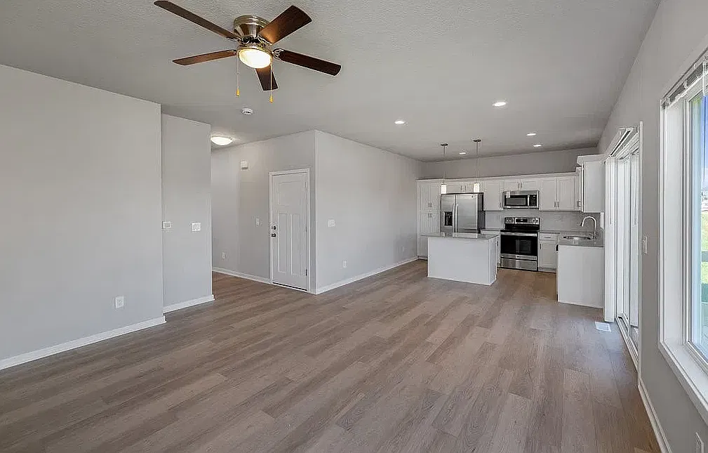 3 bed, 2.5 bath, 1529 sqft, $2,295 — Photo 4