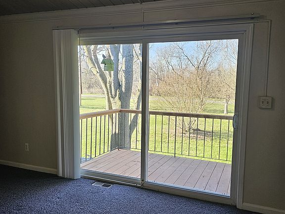 2nd image of 29589 W Jefferson Ave APT 14