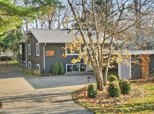 939 State Rd, Fenton, MI 48430