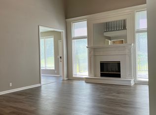 10401 W 131st St, Overland Park, KS 66213