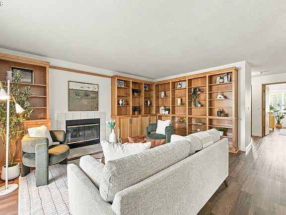 3rd image of 10690 SW Davies Rd #48