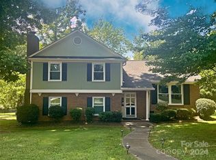 5900 Colchester Pl, Charlotte, NC 28210