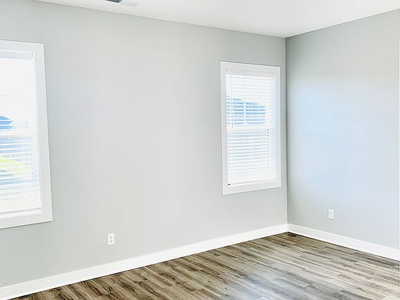 4th image of 949 Anise Ln