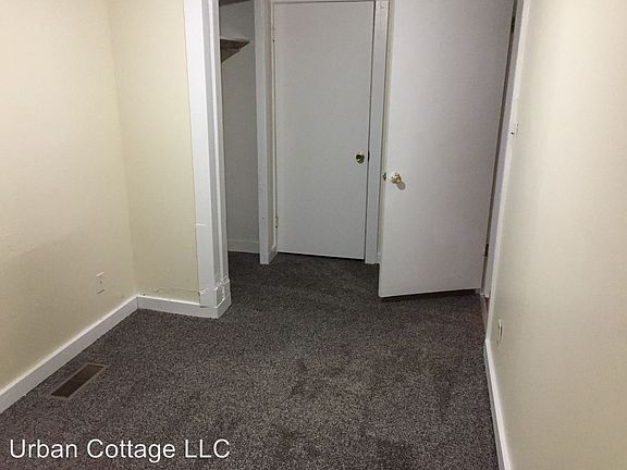 5th image of 1502 S East St