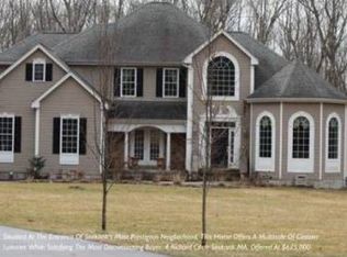 4 Richard Cir, Seekonk, MA 02771