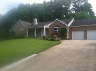 3722 Creek Rd, Cincinnati, OH 45241