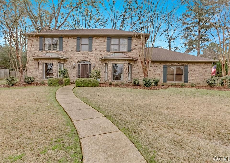 1st image of 2919 Hawthorne Cir