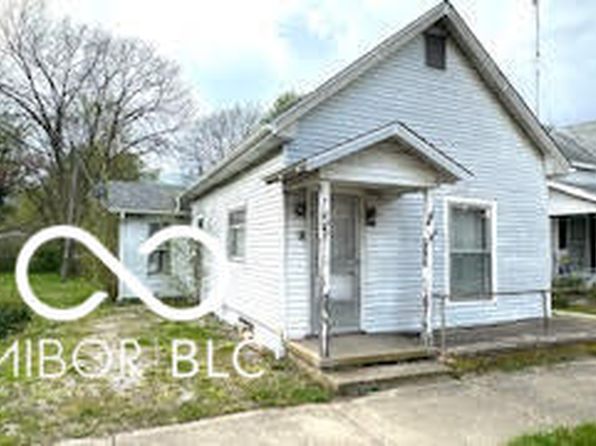 822 Main St, Hope, IN 47246