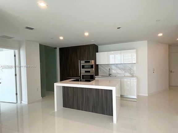 2nd image of 851 NE 1st Ave #3609