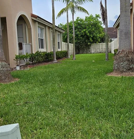 10926 SW 236th Ter #10926 — Photo 2