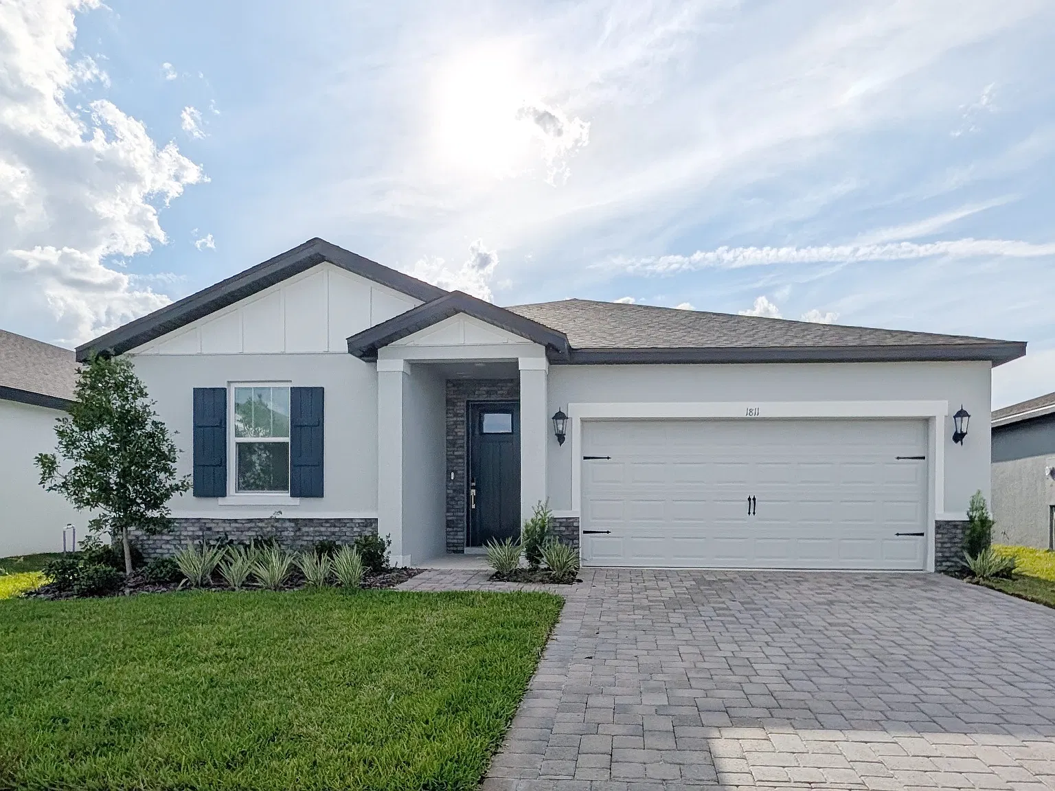 1811 Draughton Dr — Photo 1