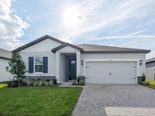 1811 Draughton Dr, Zephyrhills, FL 33541